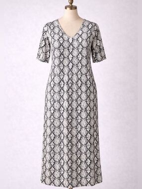 Zanana Snake Print Dress | Size M‎ | Black White Maxi Stretch Casual